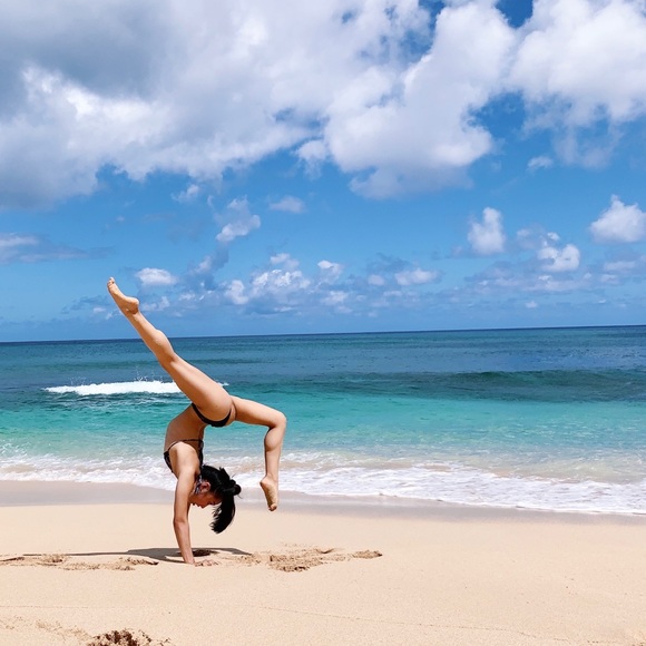 Meet your Posher, Mari - Picture 2 of 3